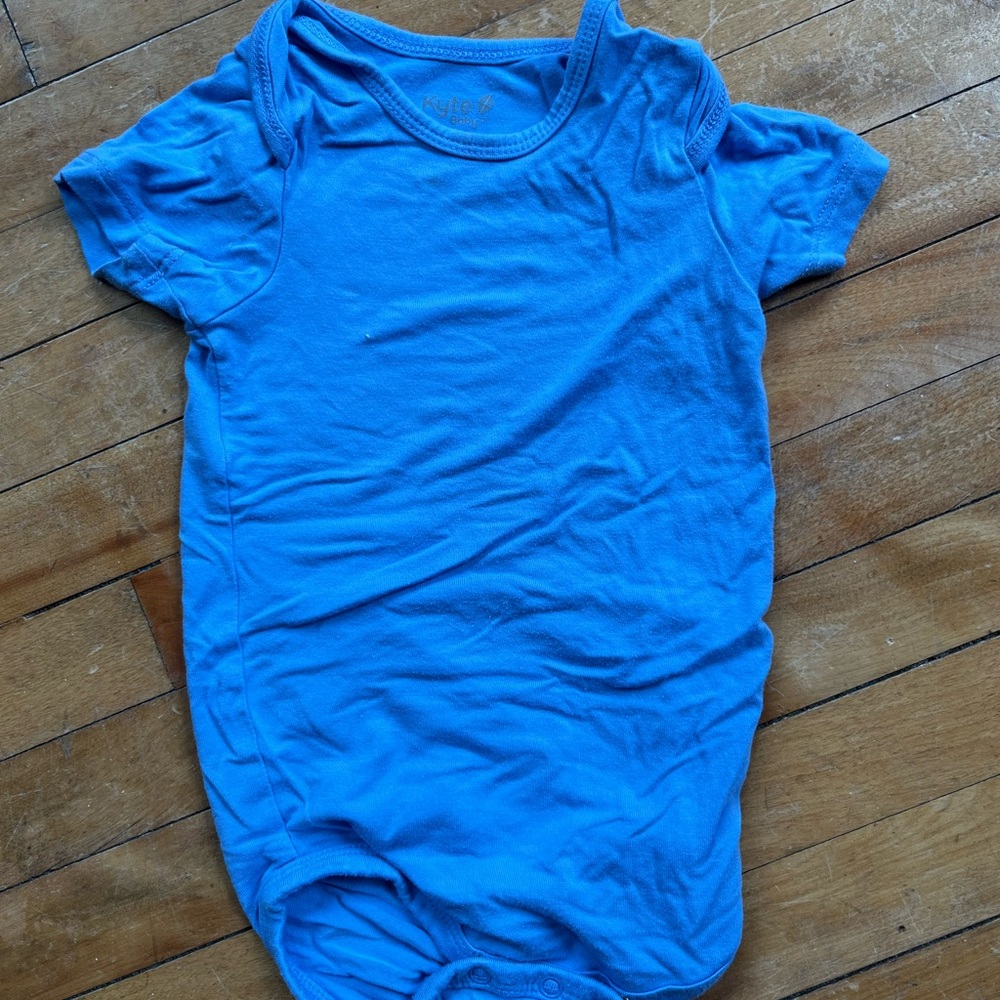 Kyte BABY Perwinkle bodysuit